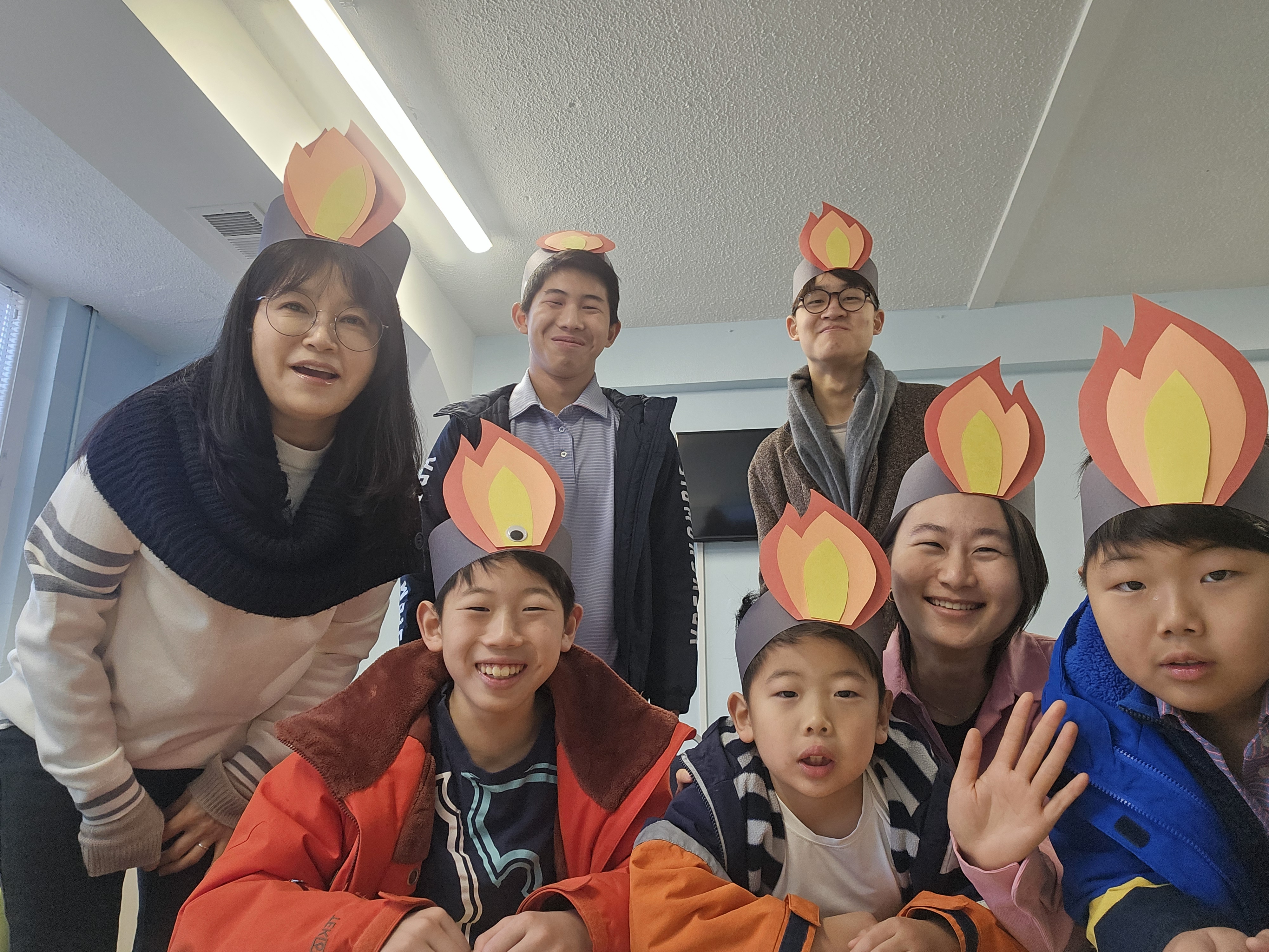 몇 날이 못 되어 성령으로 세례를 받으리라(Acts 2:1-13) 대표 이미지
